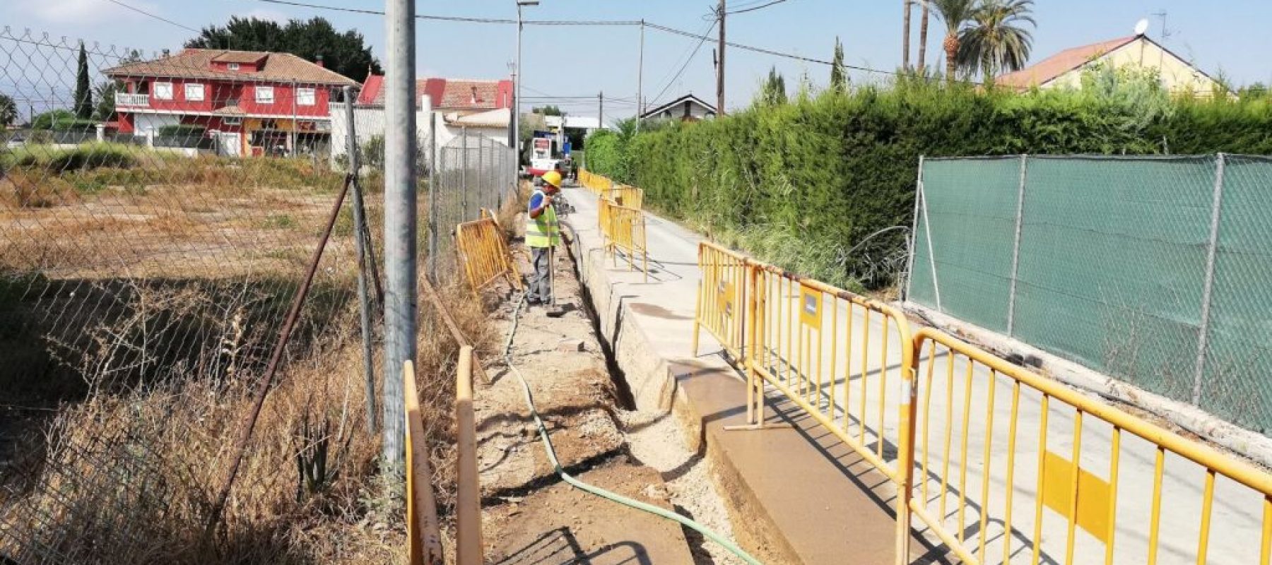 Delegado del contratista ampliación de la red de abastecimiento y saneamiento Carril Quinos - EMUASA